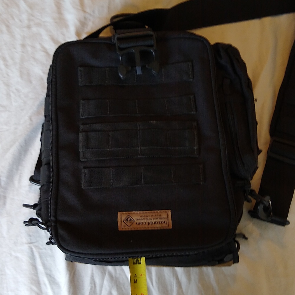 Hazard4 Kato Tablet/Netbook Mini-Messenger Bag, Black - Picture 8 of 14